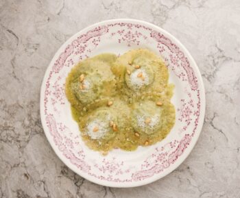 Ravioli with spinach and ricotta