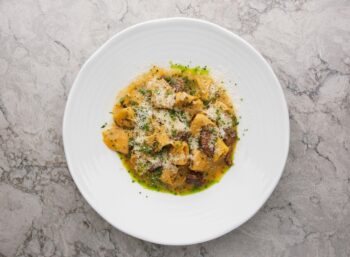 Tortellini with chanterelles and Zhura sauce